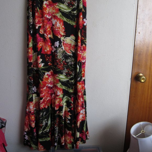 Slinky Brand Floral Maxi Dress with Cut-Out Front/Ruffle Hem - Picture 3 of 6